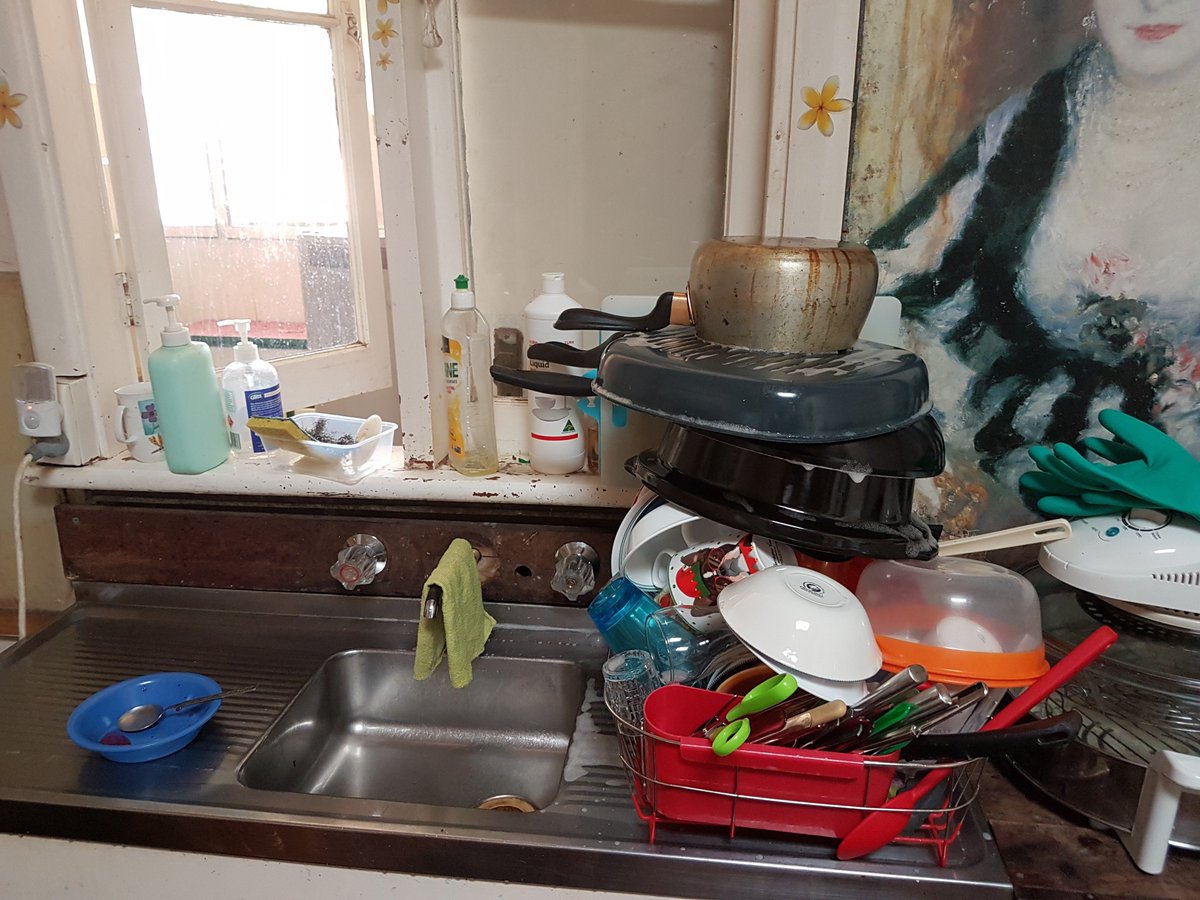 engine_torque's tweet image. I believe in #dripdrying #stackthemup #challenge and there's always one plate left out when you have finished...!