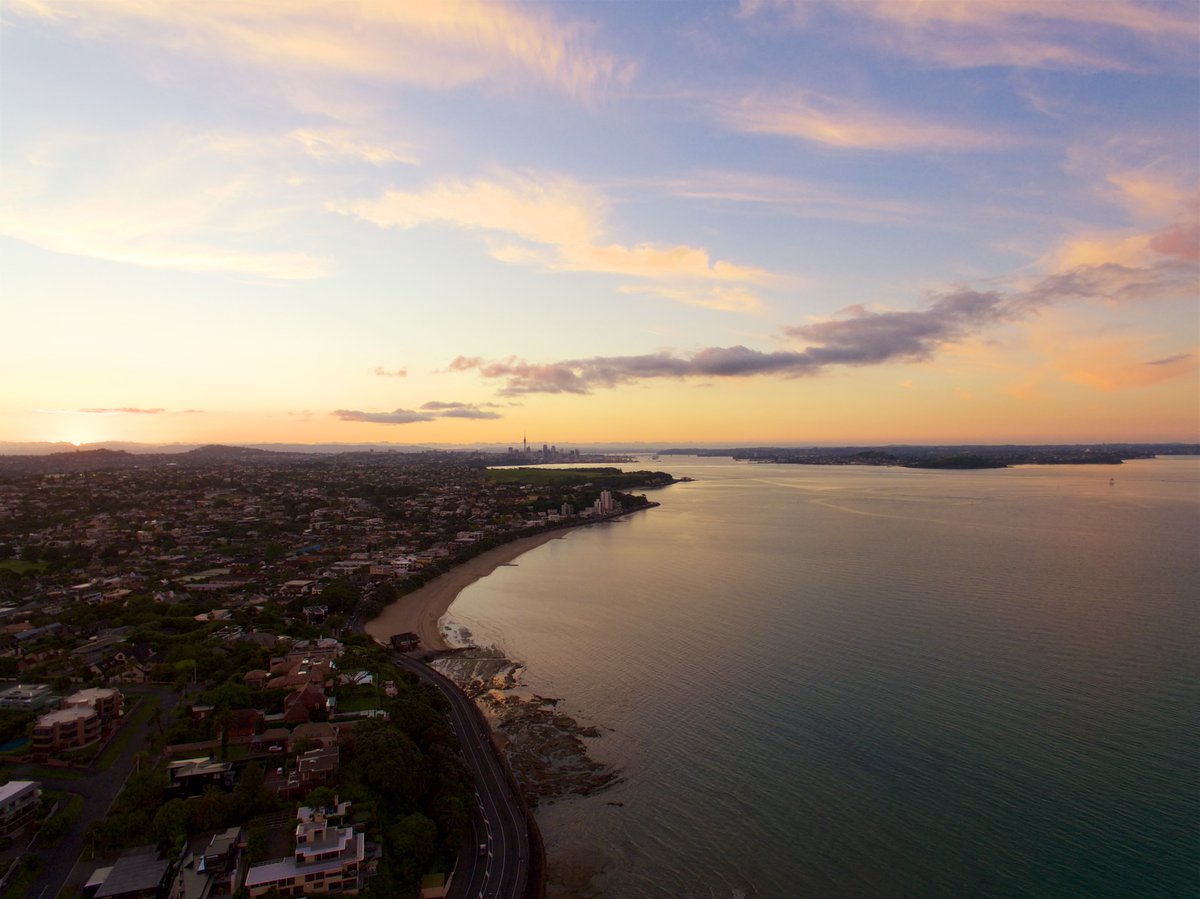 StudioEighty_8's tweet photo. View of the sunsetting over Saint Heliers 
#saintheliers #auckland #drone #sunset #thatviewthough #pictureperfect #studioeighty_8 https://t.co/8VYKnS4VI5