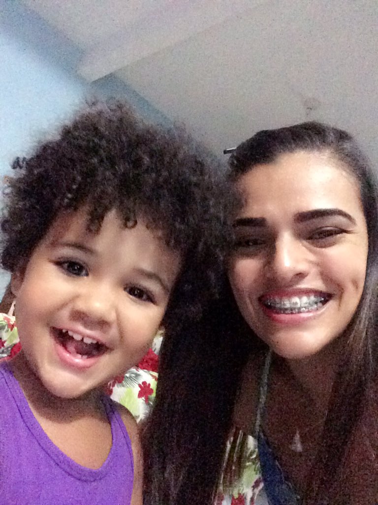 Titia é apaixonada por vc Ágatha Victoria 😘