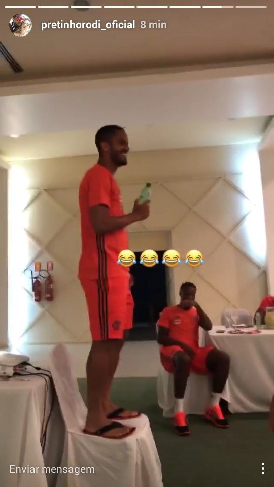 SheikDoFla's tweet photo. "Fala em Russo! Em Russo!"

KKKKKKKKKKKKKKKKKKK https://t.co/kyTOUgqahN
