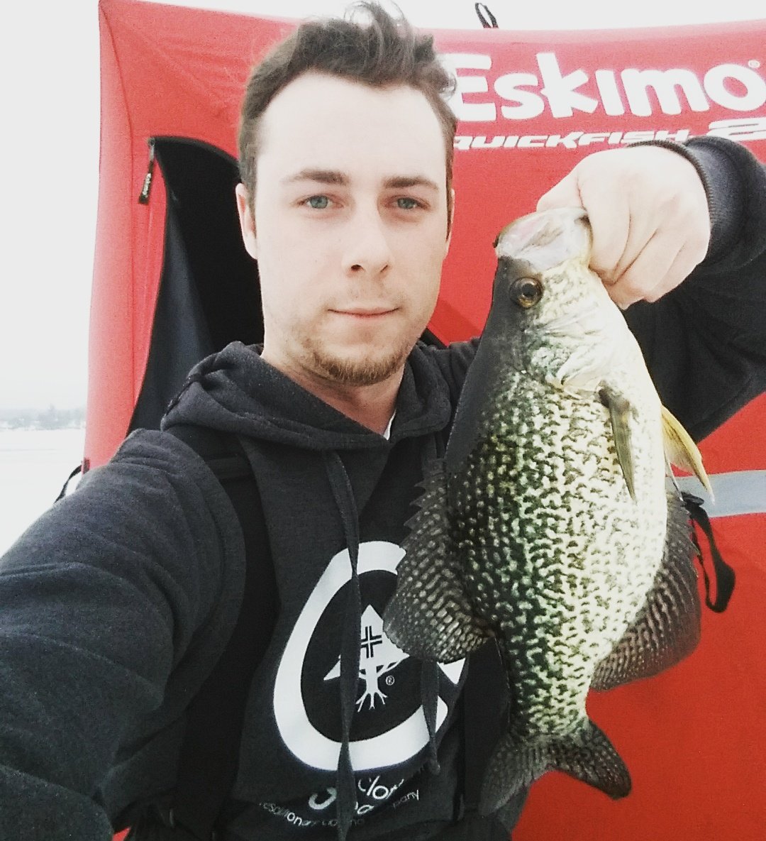 MacFish613's tweet image. Can't get any lake trout, but I did land this big 14.5 inch crappie. Watched him eat under the hole while in 80fow.