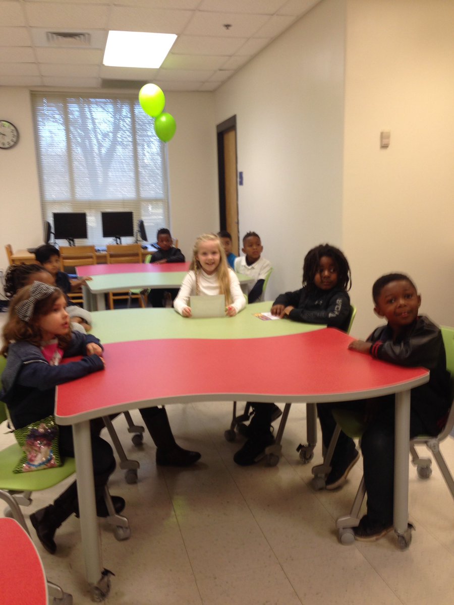 Star Cafe! Gotta love these rising stars! <a href="/Freemani3/">Freemani</a> @DSES_AP @DSES_CST