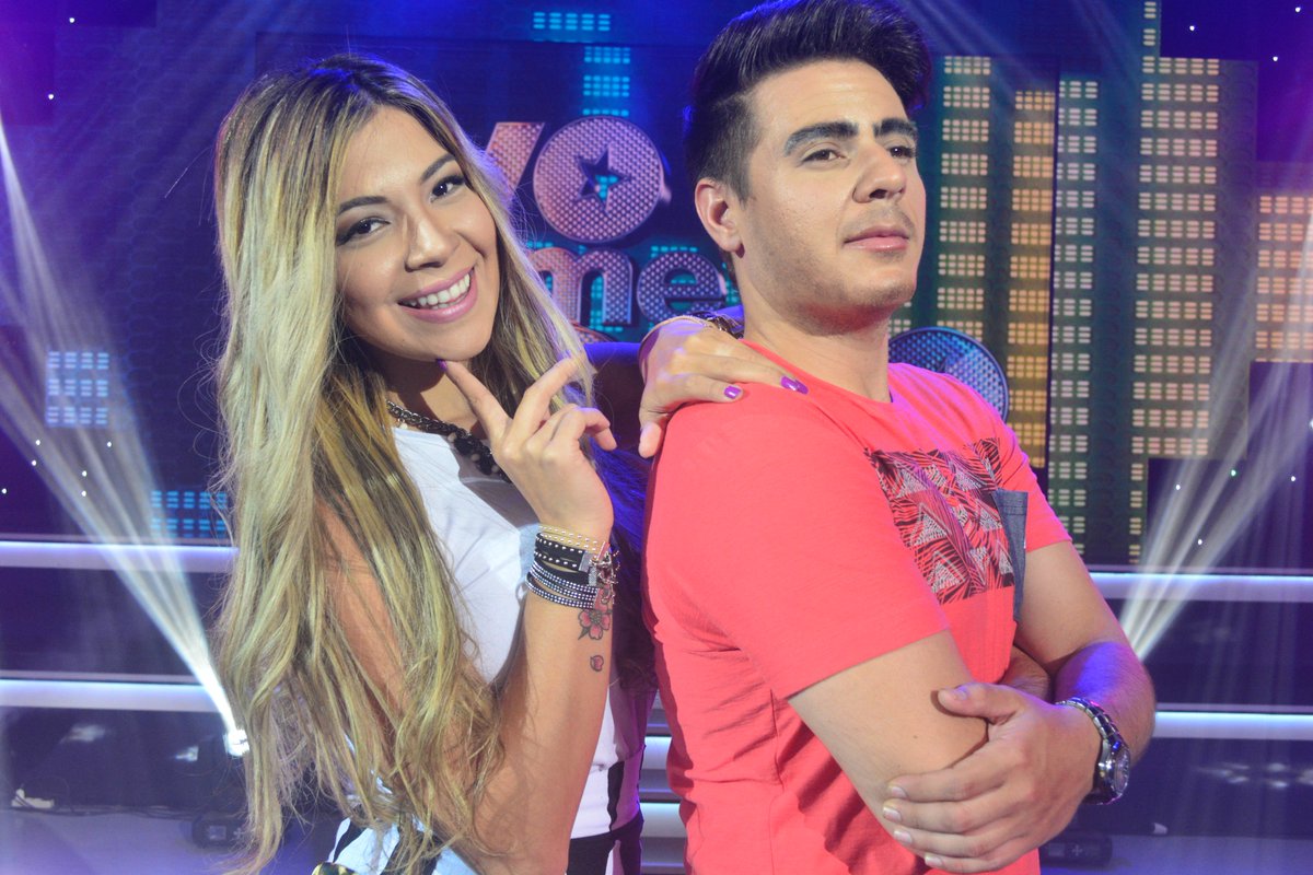 yomellamopy's tweet photo. ¡El ritmo no puede faltar en esta noche de viernes y para eso está esta pareja! 🎉🎤🎉 ¡Presentamos ahora a la pareja de #Rombai! #YoMeLlamoPy https://t.co/06gIqh30s2