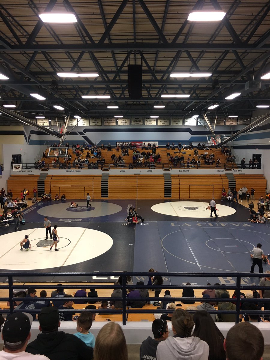 cryoabq's tweet photo. METRO Wrestling @ La Cueva HS going on now! https://t.co/EP4URtzfNM