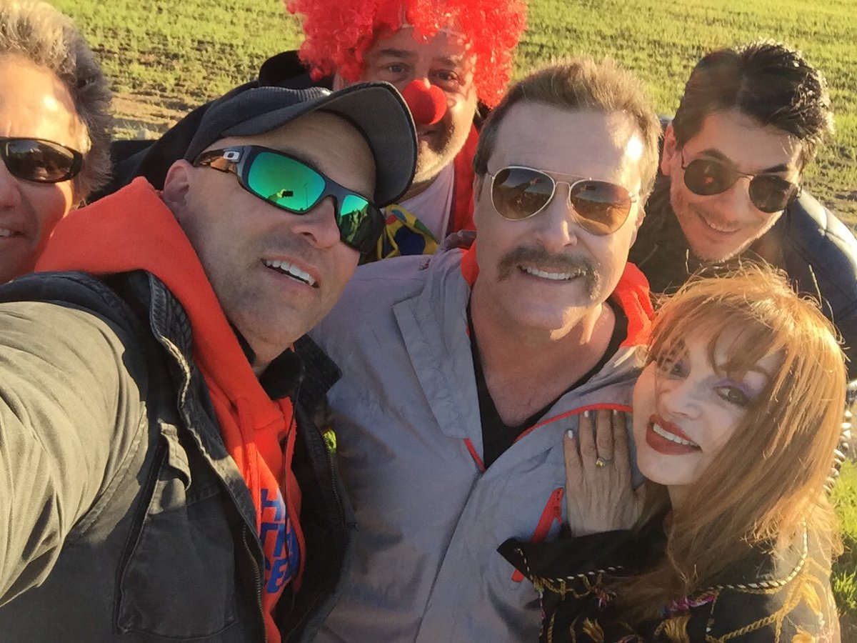 HarrisonSmith85's tweet photo. That's a wrap on @JudyTenuta @imdeanmcdermott Martin Kove on @GarlicGunpowder Day 15! https://t.co/yug3gLTclA