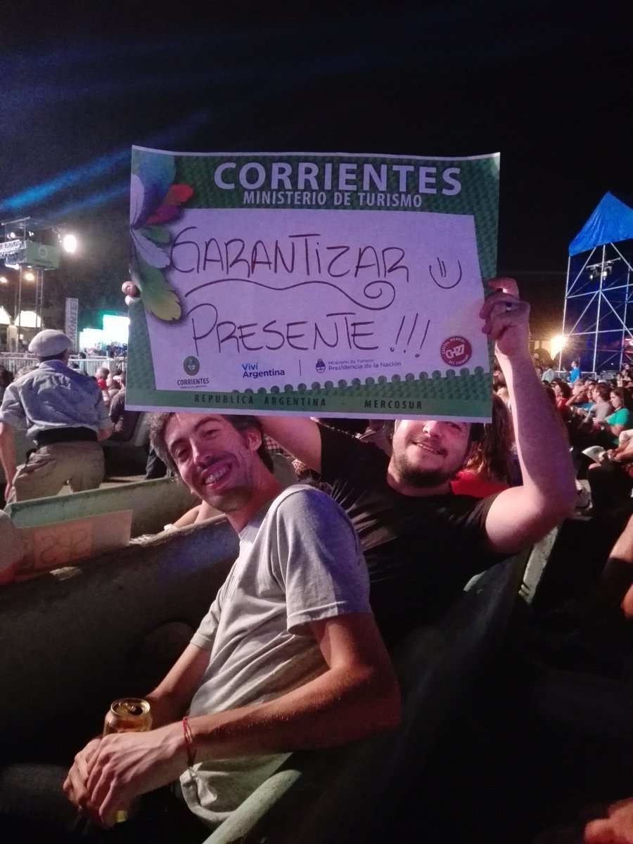 SucCorrientes's tweet photo. Compartiendo con amigos de @Garantizar el @UNIVERSOCHAMAME en #Corrientes   @chamameunesco https://t.co/SVCMHTpcuz