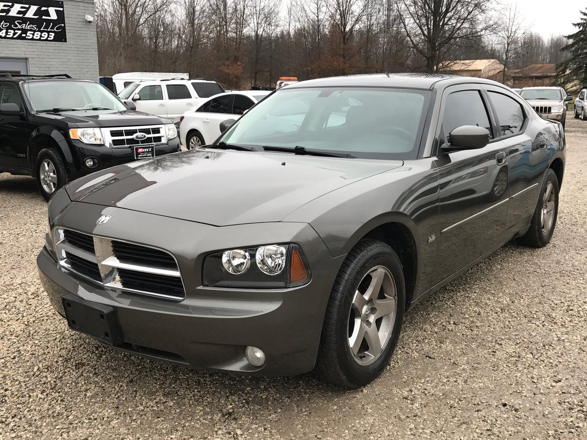 Reelsauto's tweet photo. 2010 Charger only $8995 call or text 440-437-5893 #dodge #charger #wefinance #orwellohio https://t.co/lClITGeFA1