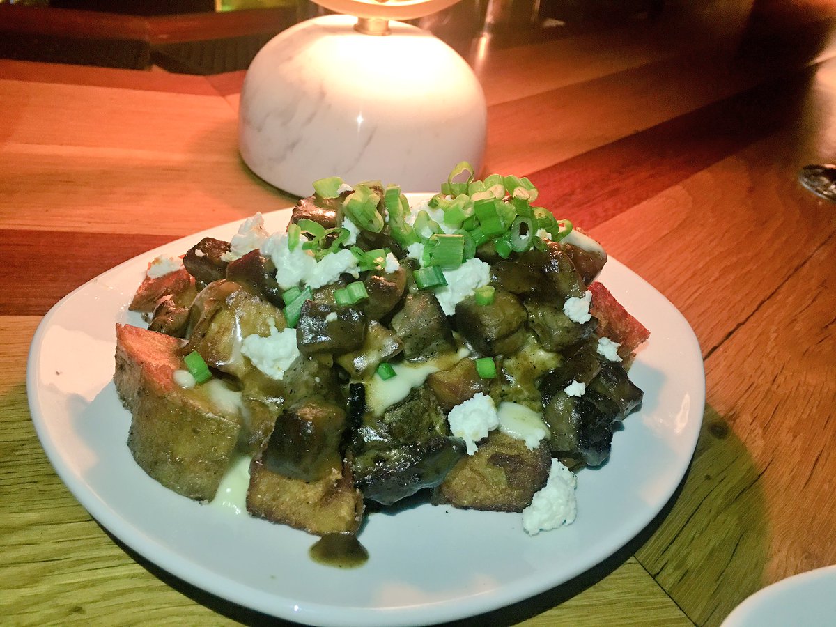 Poutine makes me happy <a href="/FoxtrotBarAtl/">Foxtrot Liquor Bar</a> @kalemekelly <a href="/PeachfullyChic/">PeachfullyChic</a>!