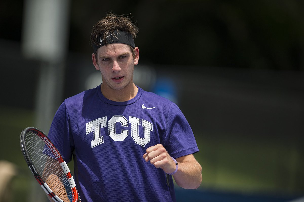 TCUMensTennis's tweet photo. .@cam_nozza notches another win in Maui! The junior takes out Alexander Sarkissian, 6-1, 6-3, to move into the semis at @TCofM!
#GoFrogs https://t.co/cz6p2k03xM