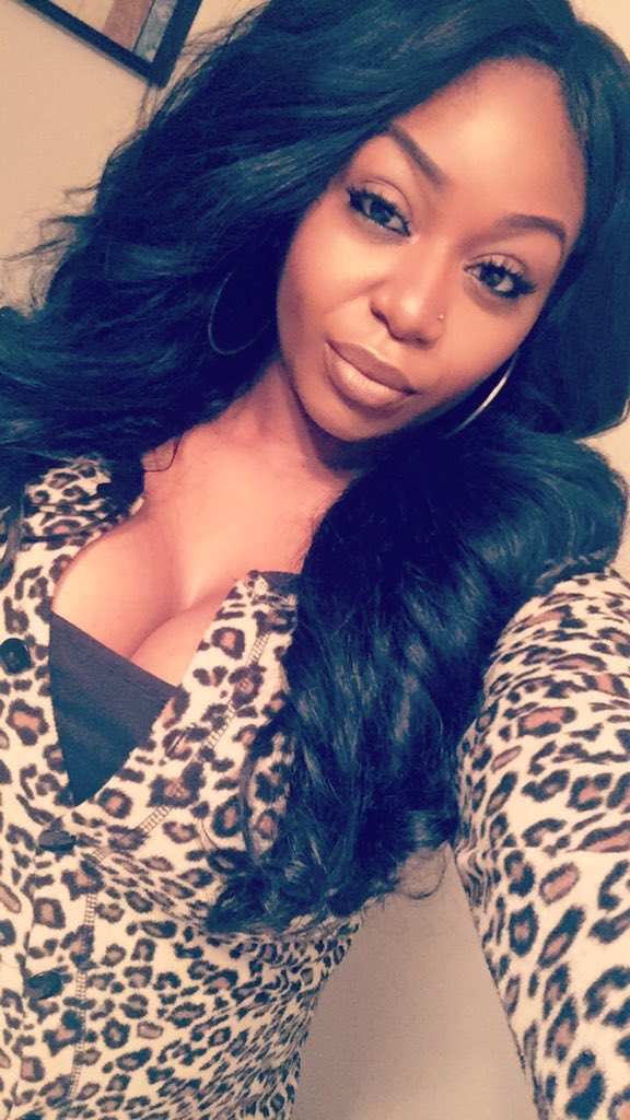FineWomenASAS's tweet photo. #BigFineFriday --> @CallMeDimplezz 👀 #PrettyGirls #ThickGirls #BigFinesMatter #BigFineMagic https://t.co/2hOzVOrq4f