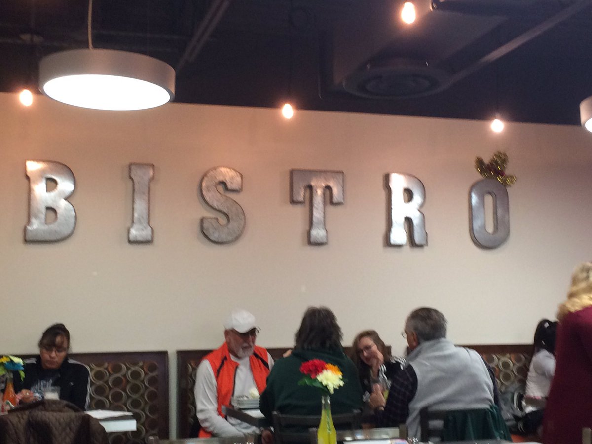 AssessmentLwisd's tweet photo. Nice evening with friends at the LWHS Bistro! #lwisdbelieve https://t.co/6GVdstqI9a