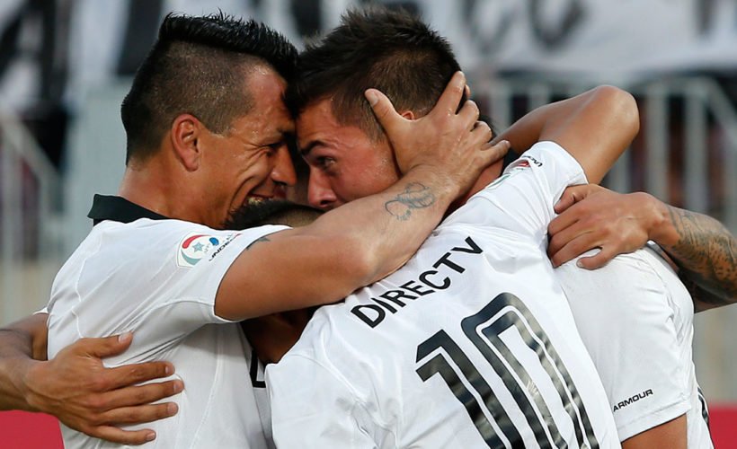 latercera's tweet photo. ⚽️ Colo Colo ofrece amistoso en ayuda de víctimas de incendios https://t.co/JWEGk1ghNv https://t.co/QyjH6Ek6NU
