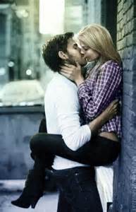 OneHandedHook__'s tweet image. what @NotSoSweetEm  and i did on our date heehee love this woman