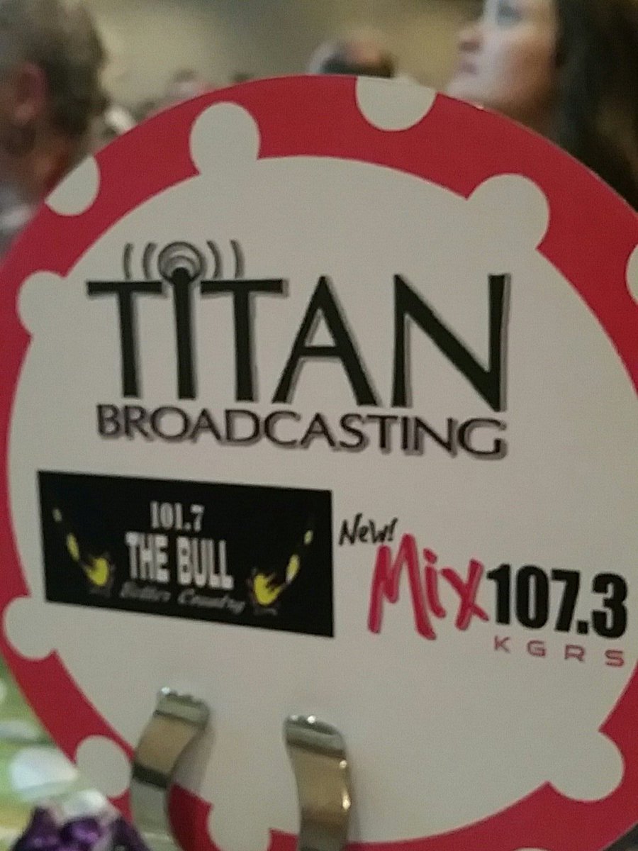 ChristinLP's tweet photo. Shout out Titan Broadcasting for the video sponsor and sound production!! #HowSweetItIs2017 @1017TheBullKBKB https://t.co/KeGX5TsaAt