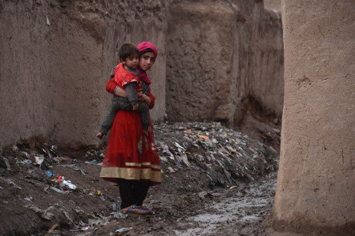 Telenoticias7's tweet photo. #Malala pide a @realDonaldTrump que no dé la espalda a los más indefensos del planeta: https://t.co/EZP0rskAV1 https://t.co/ZrHNio3Jmj