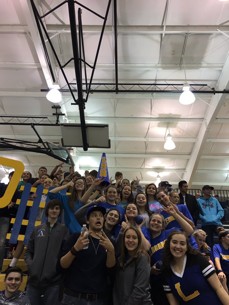LHSTigerWay's tweet photo. Student section!!!!!!! https://t.co/JDQPBKvvXN