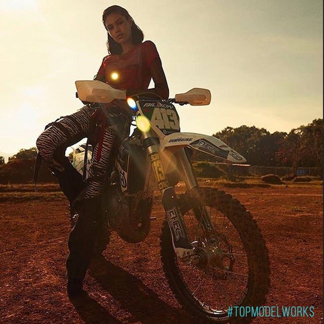 mformodelsblog's tweet photo. #CindyGradilla (Mexico's Next Top Model Cycle 4) modeling for #MarieClaire Janaury 2017 issue! #TOPMODELWORKS #topmodel #MxNTM #motorcross https://t.co/RiYcYtNAdO