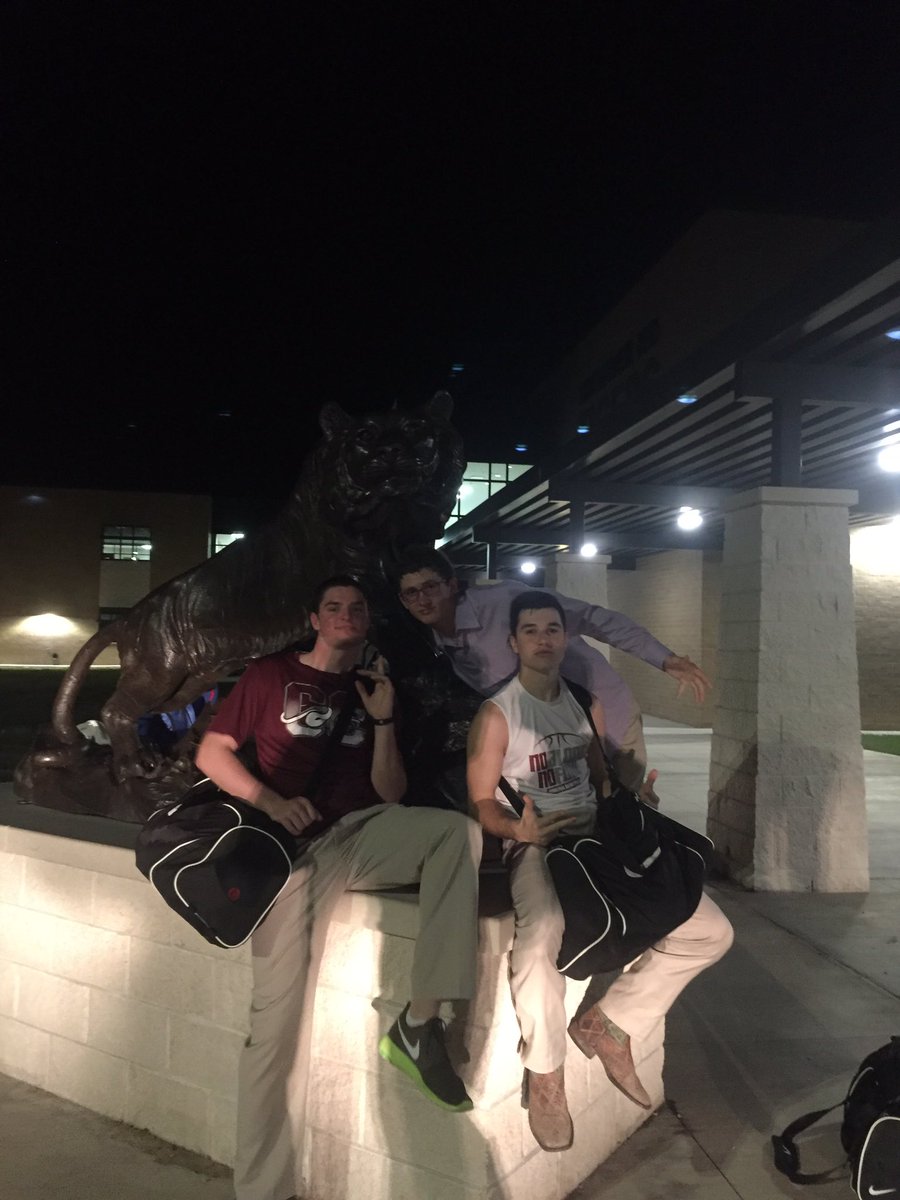 ihshoopnation2's tweet photo. Tamed the Tigers tonight🏀 https://t.co/o6vucrDB00