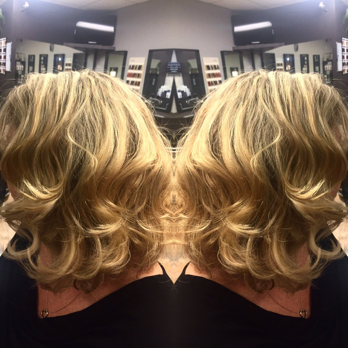 ColettaHaines's tweet photo. Love! #HIP #HairsInPlace #HAIR911 https://t.co/U11o1s7dfv