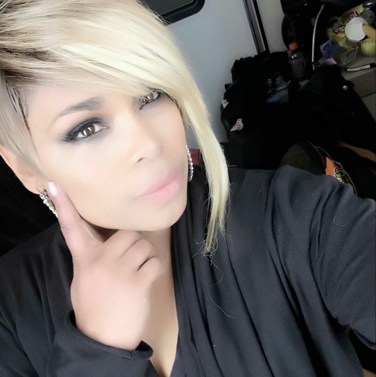 T Boz Fanpage Boo Therealtboz Lookin All Sophisti Sexy And What Not Yesssssssss Get It Boo Noonedoper Tboz
