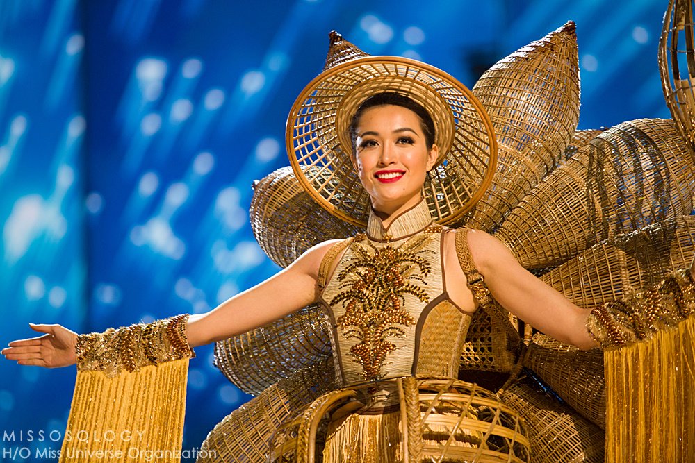 missosology's tweet photo. #MissUniverse #Vietnam during the #65thMissUniverse national costume show #65thMissUPH https://t.co/EBOB5eLPm1