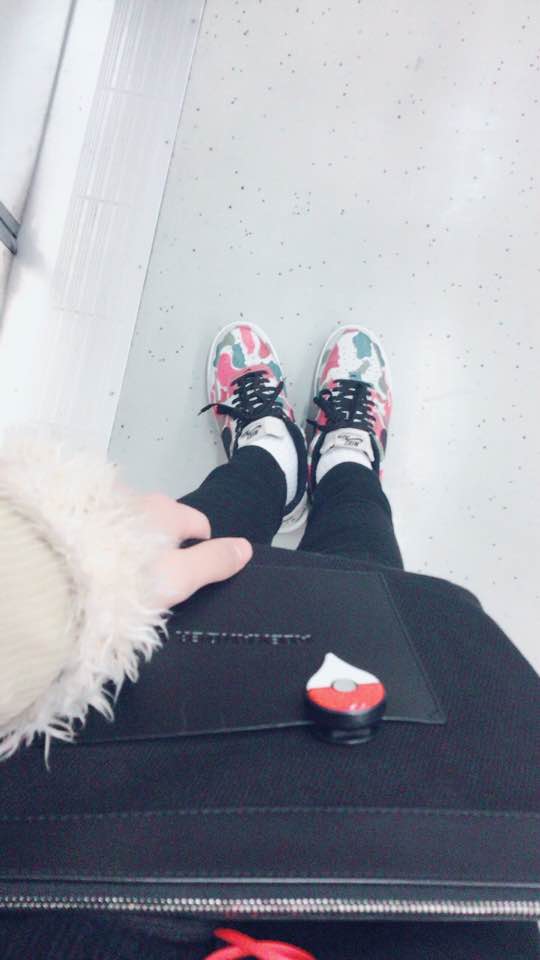 snuperofficial's tweet photo. [#실시간스누퍼]

우성군의 실시간도 도착했습니다!
실시간 시선이 전철문이네요 (..) 꽃신을 신고
어디론가 가고 있는 우성군! 
포켓몬 하나로 누가봐도 우성임을 알 수 있죠 ㅎㅅㅎ

#SNUPER #스누퍼 #WOOSUNG #우성 https://t.co/UTRBWW7RTJ
