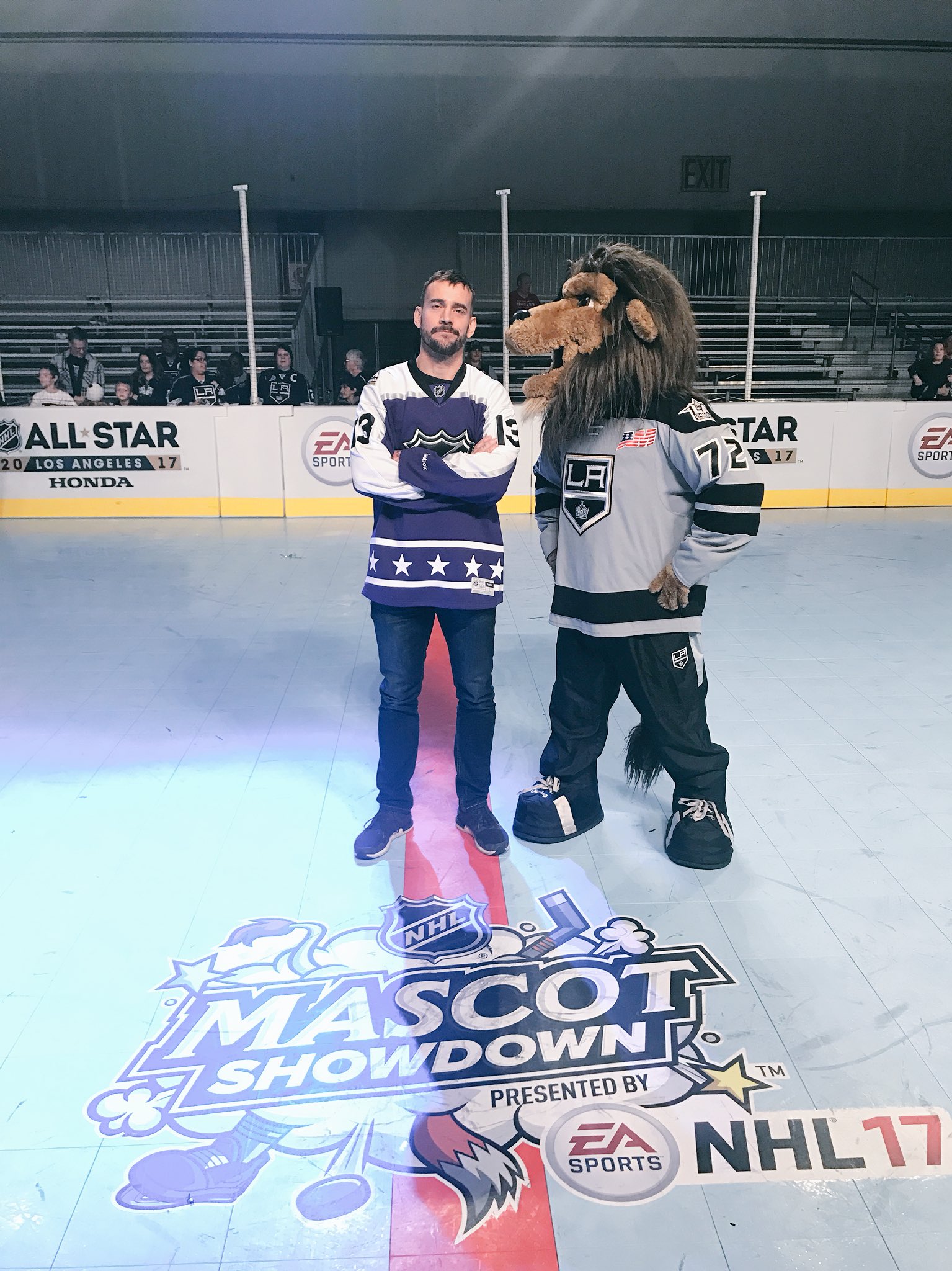 C3OqmGvUYAAMimx.jpg:large