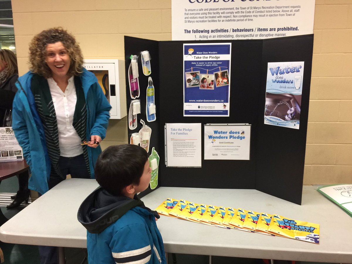 LittleFallsPS's tweet photo. A great night! Thx to our students & families, Herons Staff, Michele @PDHealthUnit, #LMHST & incredible community @stmlincolns! @KLCarlyle https://t.co/DqQIfE3dv0