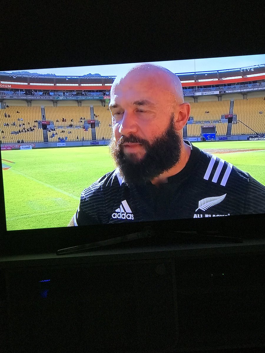 JayVJohnston's tweet photo. Mean crowd!!! #onecrowd #nzsevens 🤔🤔🙄🙄🙄🙄 https://t.co/HVQ6GlWJ06