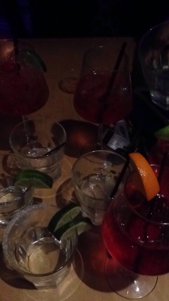 MiaMsimmons's tweet photo. Bar One https://t.co/AjMHL5iPss