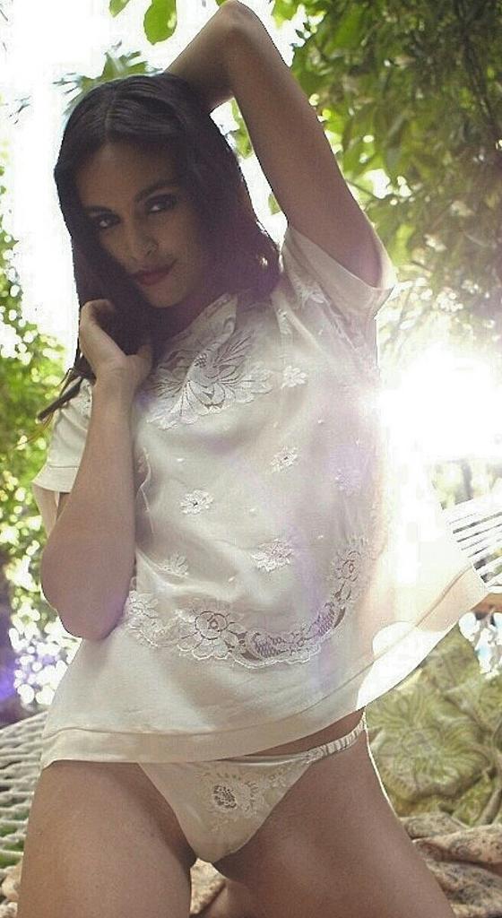 ShellBelleWorld's tweet photo. Rise &amp; Shine Shell Belles...
#weekend #silk #veiledcamisole #luxury
#lovers #keepingsecrets
https://t.co/wmcjaVxxnd https://t.co/KdSrd0hfdN