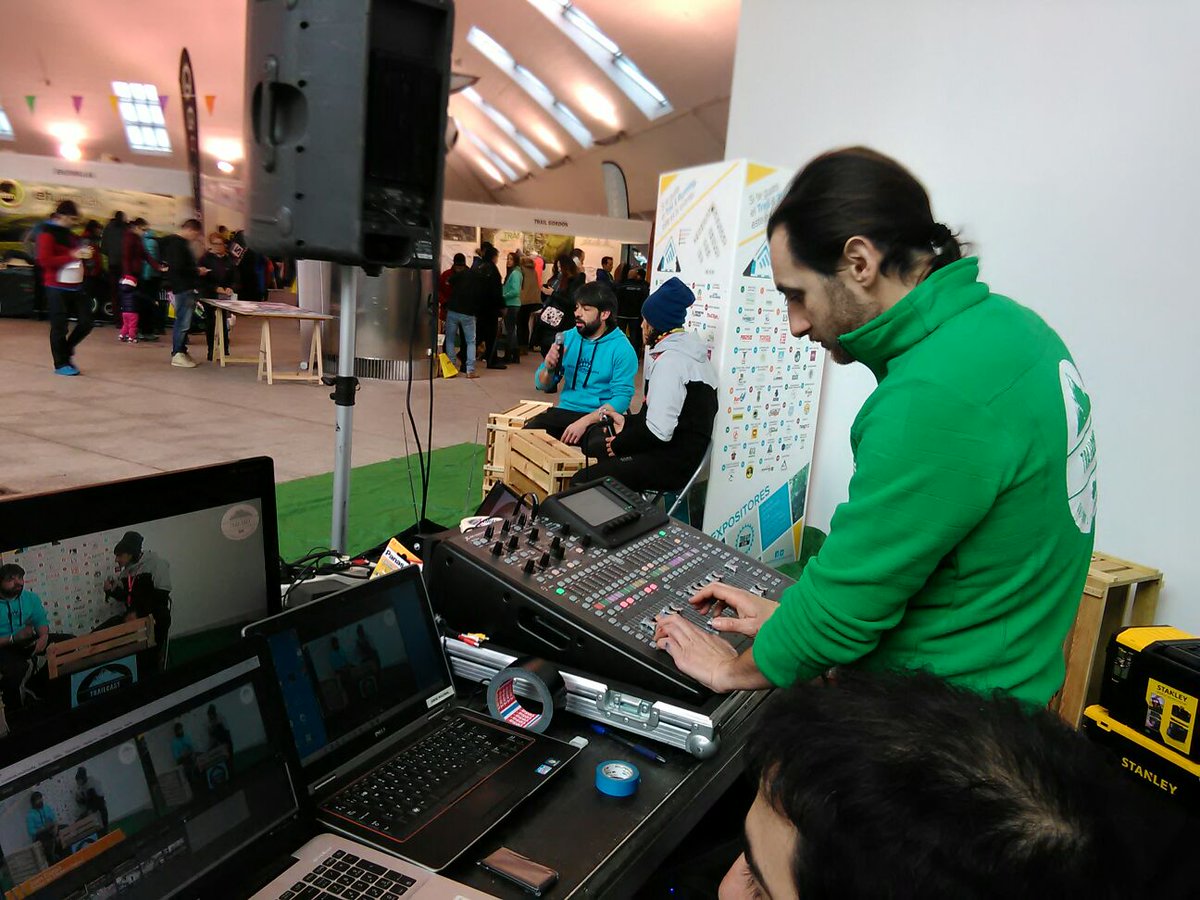 Empezamos con las entrevistas en directo #TrailRunFestival 
trailcast.es