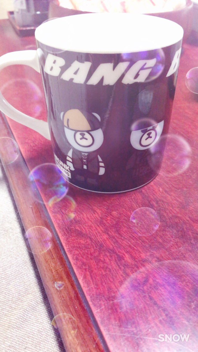 Aotake2030's tweet photo. 兄貴からビックバンのマグカップもらった😍😍😍😍😍
やばっ今日はパリピやな笑笑 https://t.co/XAQQjXBWvM