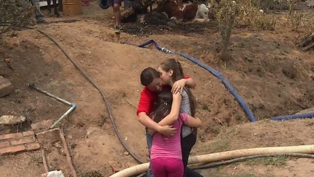 24HorasTVN's tweet photo. La increíble historia de la familia que se salvó escondiéndose en un pozo  → https://t.co/qj2rg2wXTi https://t.co/ldmKdTbDgC