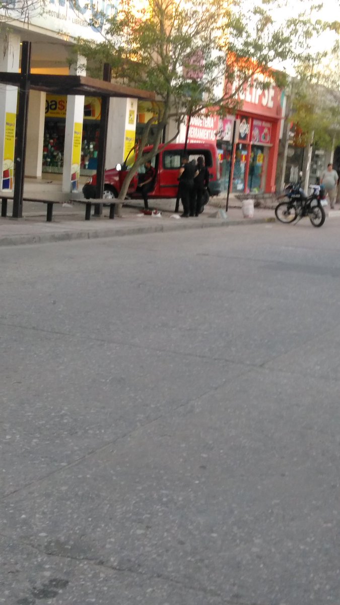 PabloooFloress's tweet photo. Chano en su gira por Reconquista https://t.co/FCYIrjF4Oa
