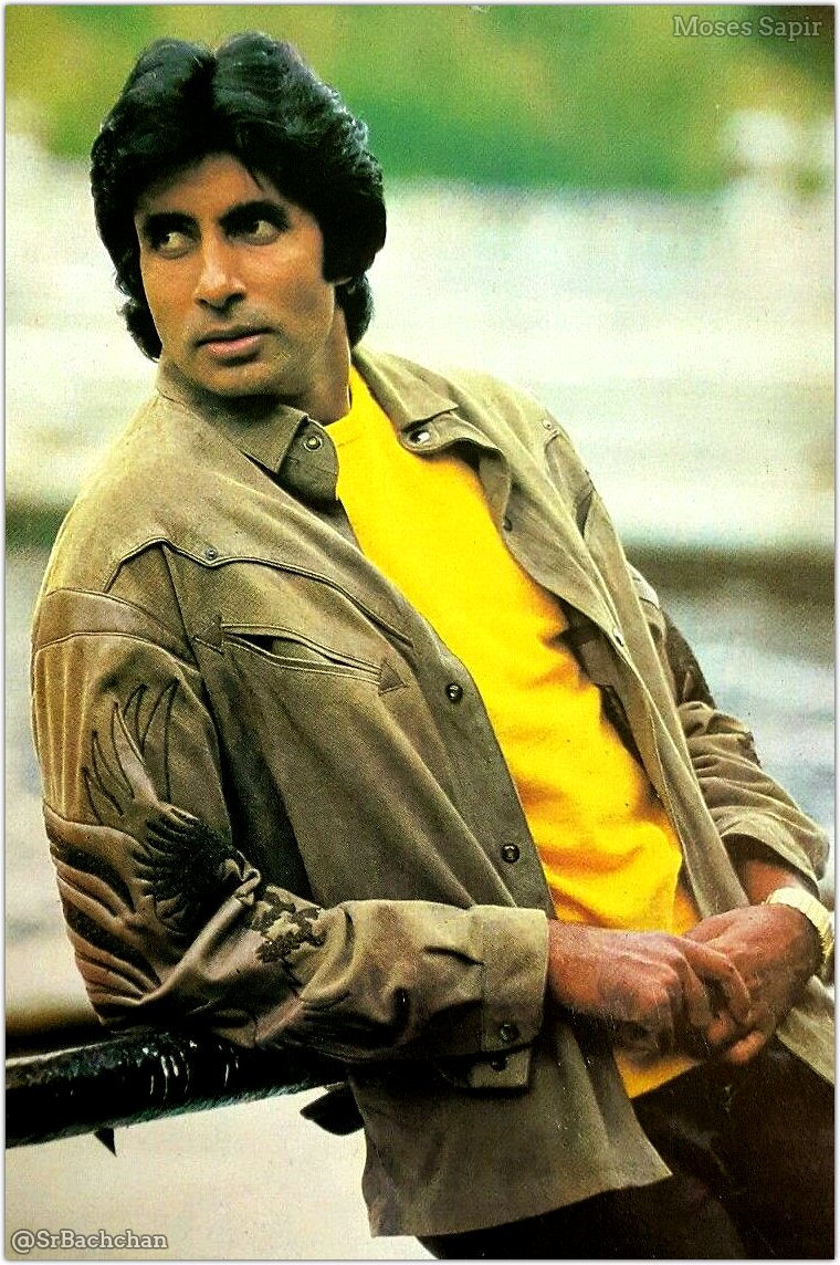 SrBachchan's tweet photo. T 2517 - "Once you need less, you will have more."~
जब आपकी ज़रूरतें कम होंगी , तब आपको ज़रुरत से ज़्यादा मिलेगा https://t.co/heu9bzeB6p