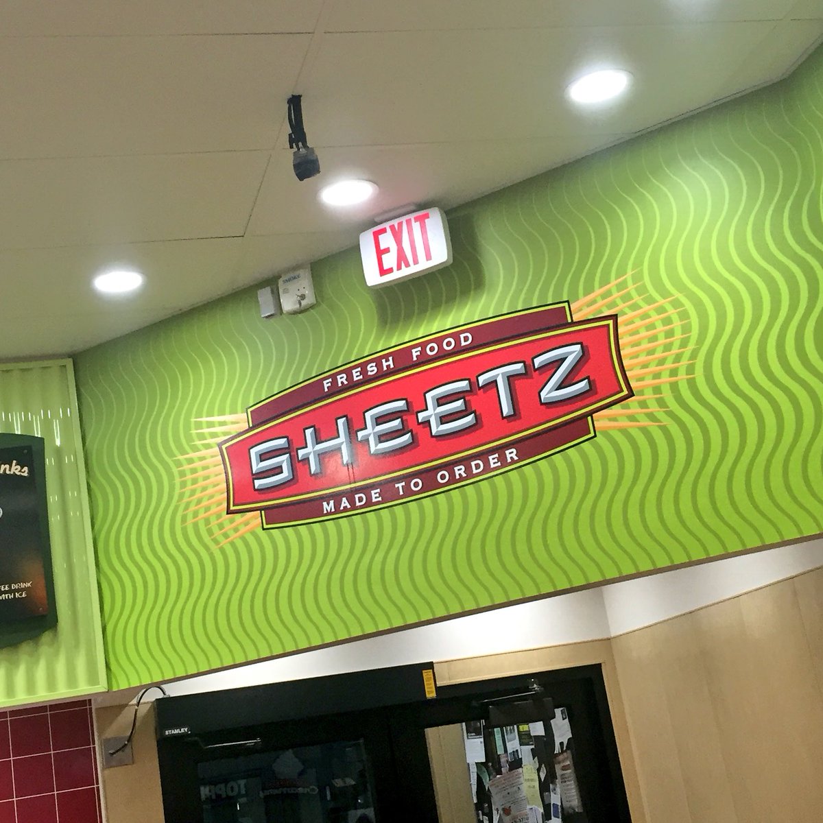 joshgallmusic's tweet photo. Guess who in PA?! OMG @sheetz!!! #FatAndHappy https://t.co/fOoLrxARxL