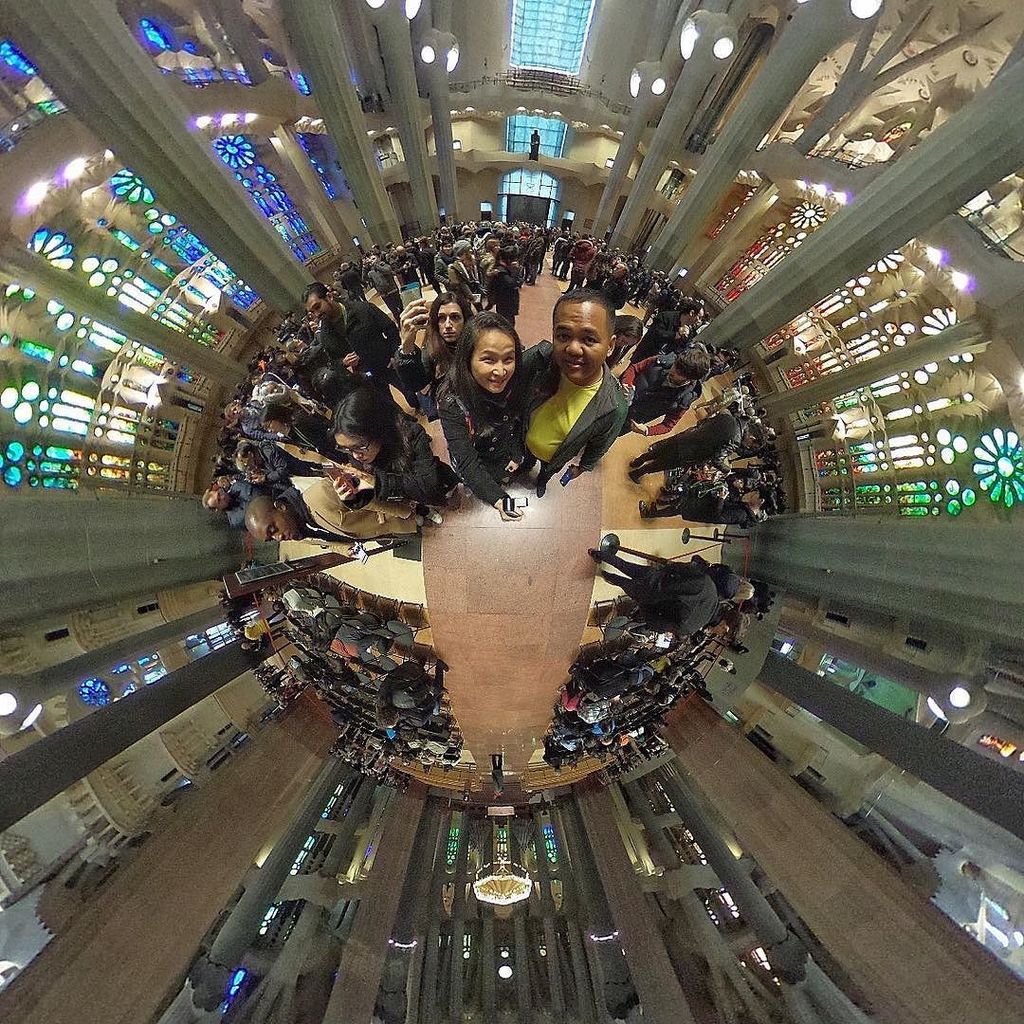 antondiaz's tweet photo. At the Most Awesome structure in Barcelona finally with @mrsawesomeplanet !
#lasagradafamilia
#barcelona
#antonig… https://t.co/LsocR1KJt1