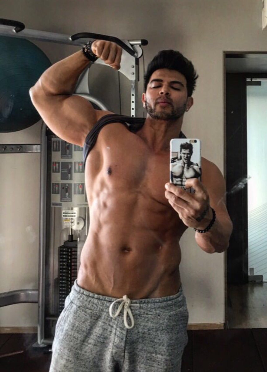 Sahil Khan on X: A Better LIFE starts with the TRANSFORMATION of your  MIND. Lets work on it today ! t.cotZUhUfWNE2  X
