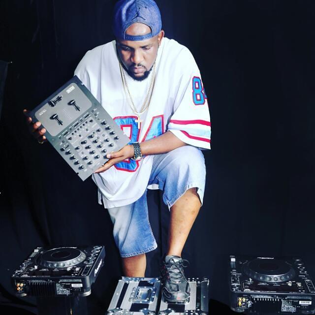djanenugustate's tweet photo. @djchascolee now a member of @enugustatedjs Asso.
#respectdadjs🎧🎶 #enugustatedjsrock
#042dj https://t.co/AsPiDoBQPo