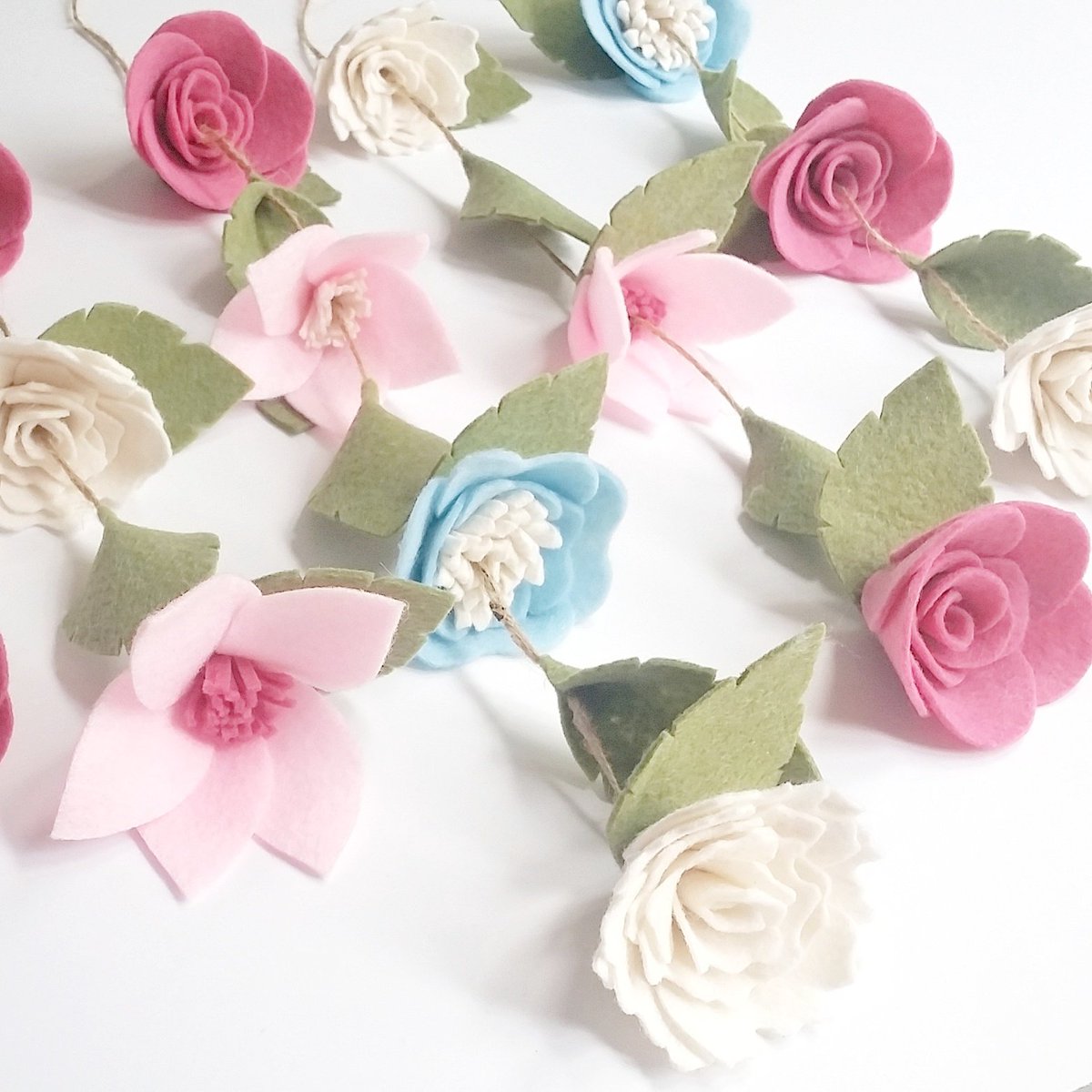 ohemgeenz's tweet photo. Custom designed floral chandelier (the process)
#nzdecor #nzdesigned #nzmade #nzweddings #nursery #nzflorist https://t.co/CATLwKyQBk