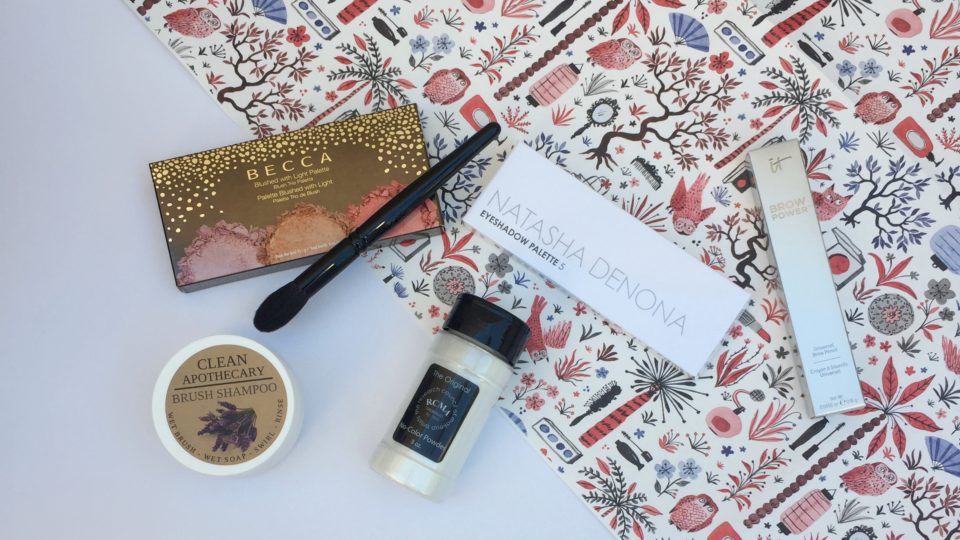 lifewithlozzn's tweet photo. The Beauty Edit: Beautylish Lucky Bag 2017 https://t.co/bgihEpsAO0 https://t.co/rOtwFdKb7j