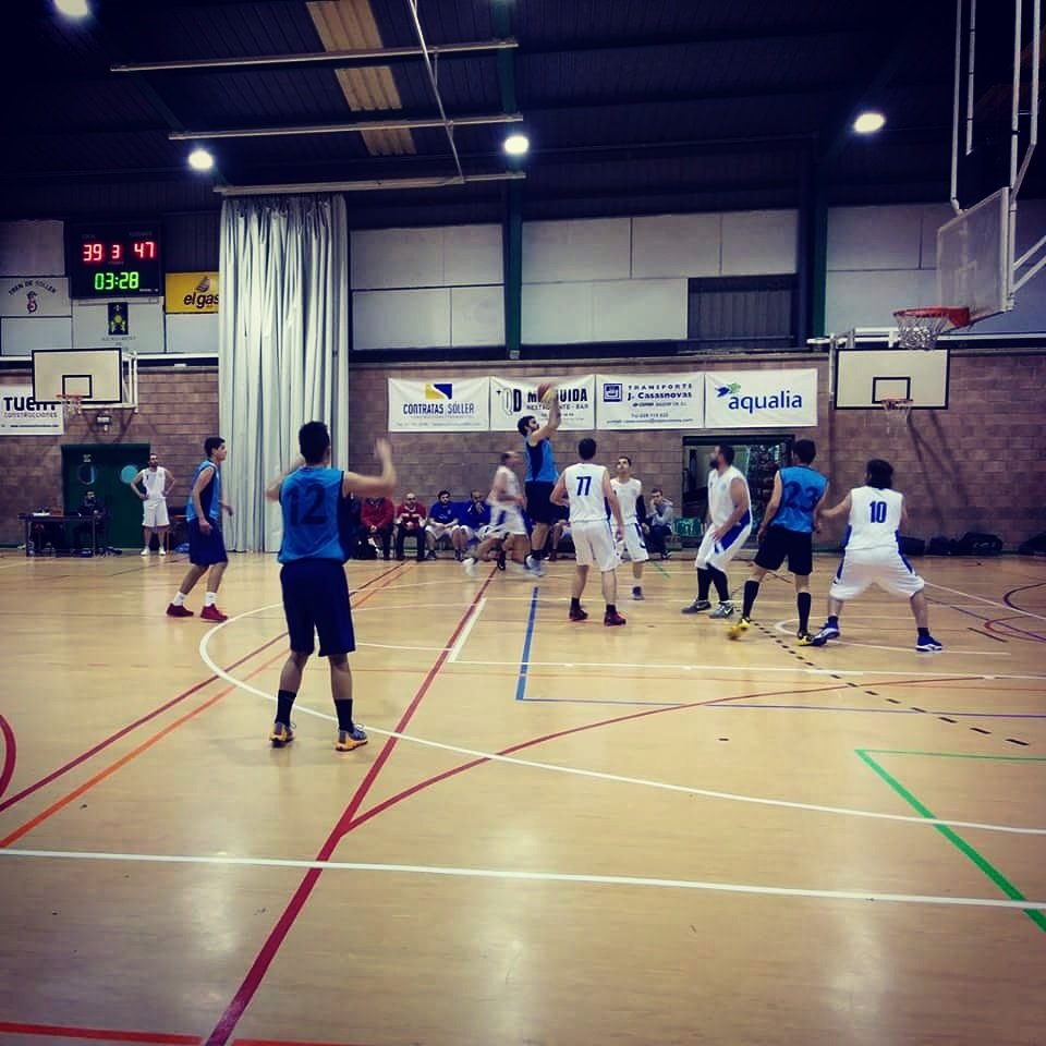 joventutmariana's tweet photo. Els sèniors Quetglas Advocats s'imposaren al @basket_JoanCapo de Felanitx per un ajustat 60-58. A seguir així!! https://t.co/zQYkn55Of4