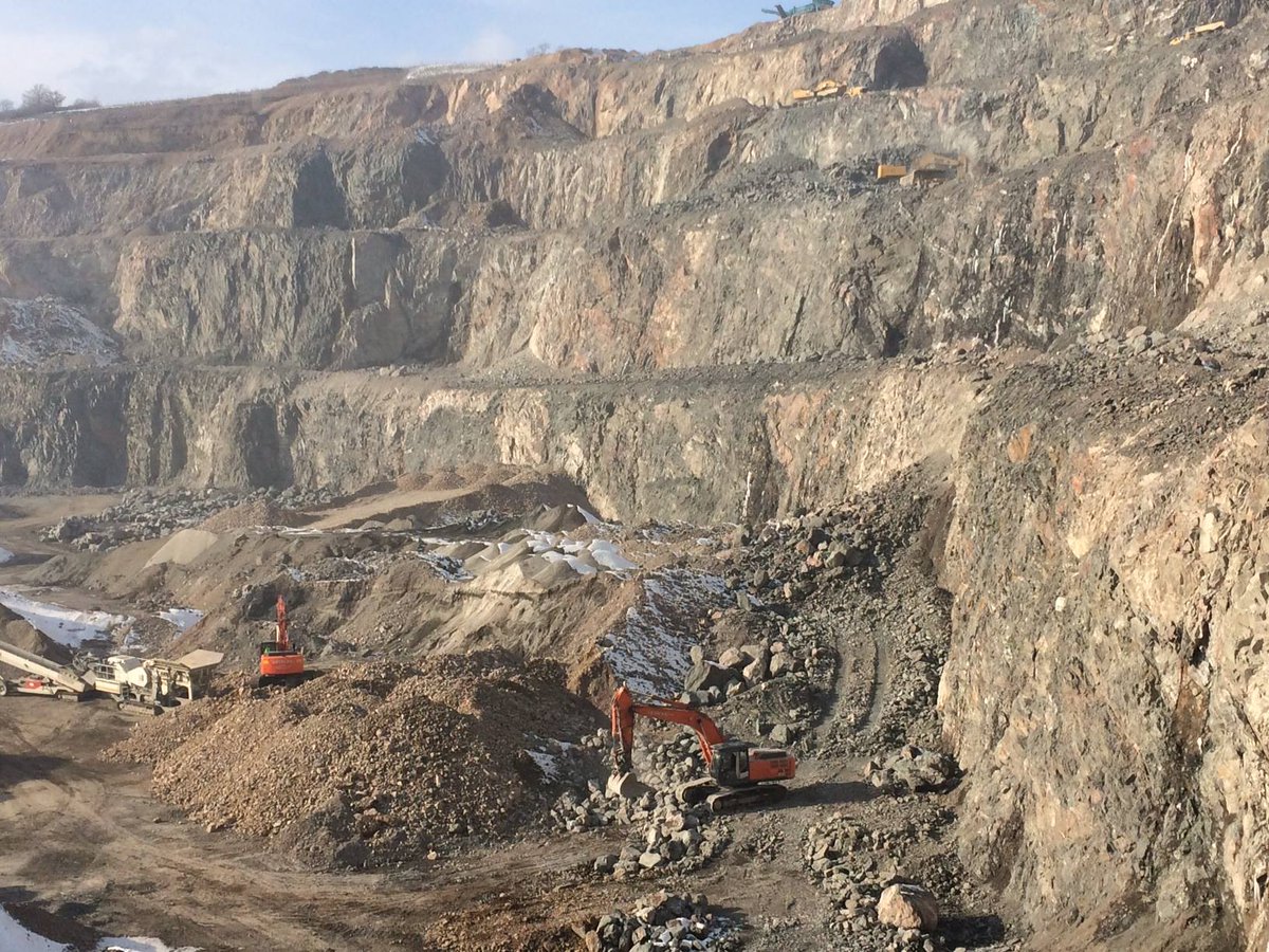 HitachiCME's tweet photo. Check out this scenic shot of a #Hitachi #excavator in #France https://t.co/4wRDXGeAcW