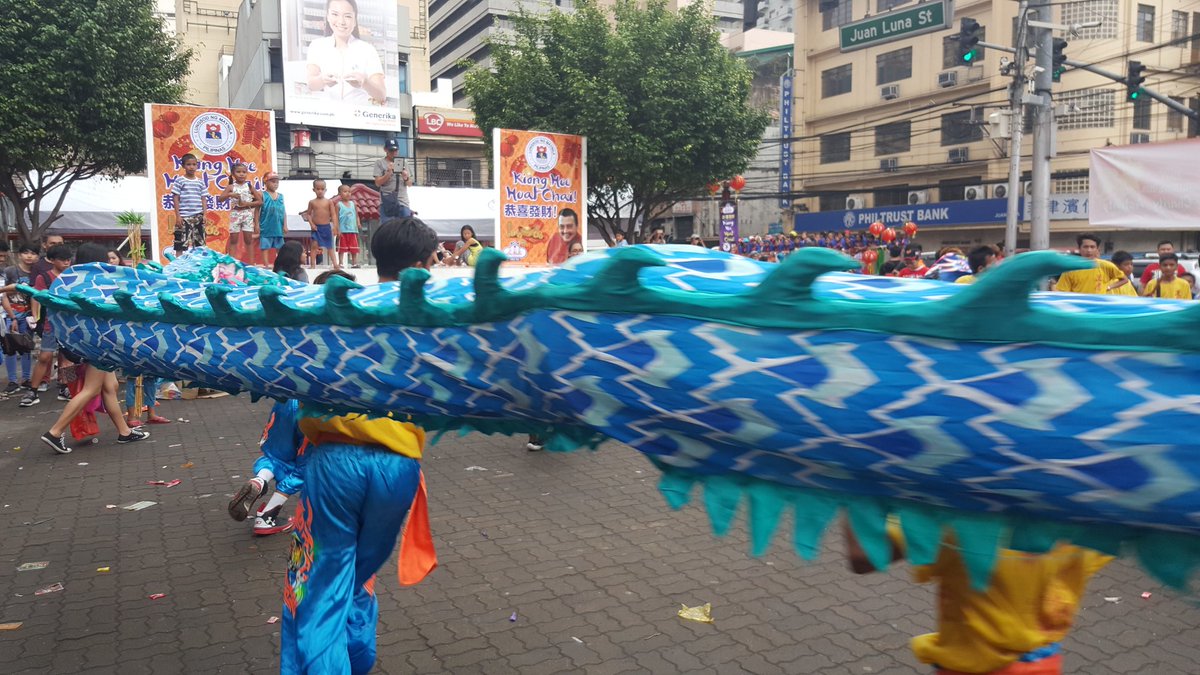 iamjdcastro's tweet photo. dragon dance pinasimulan na sa plaza sa binondo! https://t.co/2KQ0bor1xj