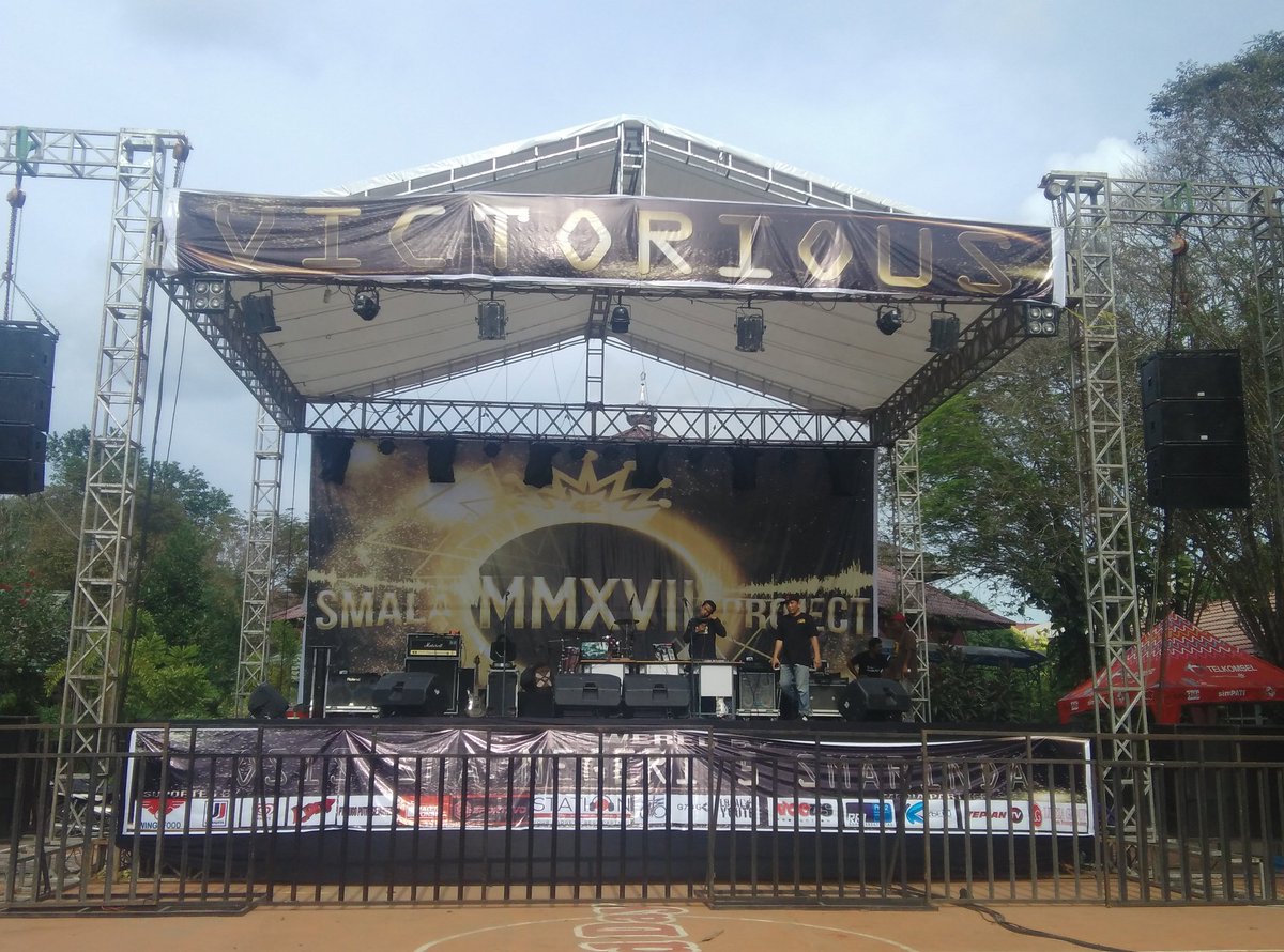 WARNING!!  Ini dia penampilan DJ JETSE jangan sampe kelawatan 🎉🎉 buruan datang ke HUT SMALA VICTORIOUS htn only 25k #SmalaVictorious