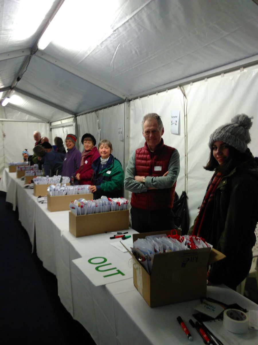hilaryjennings's tweet photo. Not even light but they are registering swimmers for #cwsc2017 https://t.co/uzqhGygQWG