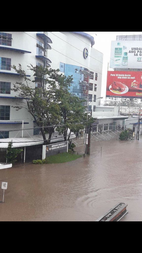 charlottemcp_'s tweet photo. CDO including Maymay's school affected by flood once again. Mababa pa yan actually. 😔 #PrayForCDO 🙏🏻 #Mayward #KissMay @MarydaleEntrat5 https://t.co/3BVZ7Vp45R