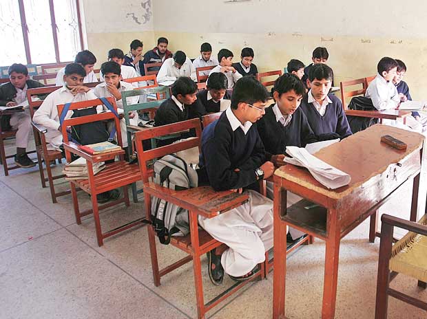 bsindia's tweet photo. #CBSE class 10, 12 examinations 2017 revised date sheets https://t.co/uFRAYuX74p #cbse10thdatesheet https://t.co/PRccG5V8Zg