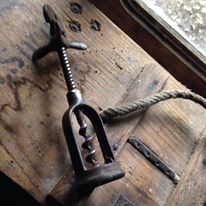 louisesvintage's tweet photo. Photo of the Day #vintage #farm #homedecor #louisesfarm #france #rustic #bottleopener #antique #tools #decoration #foundatthefarm  #wine https://t.co/MoObZAn0dM
